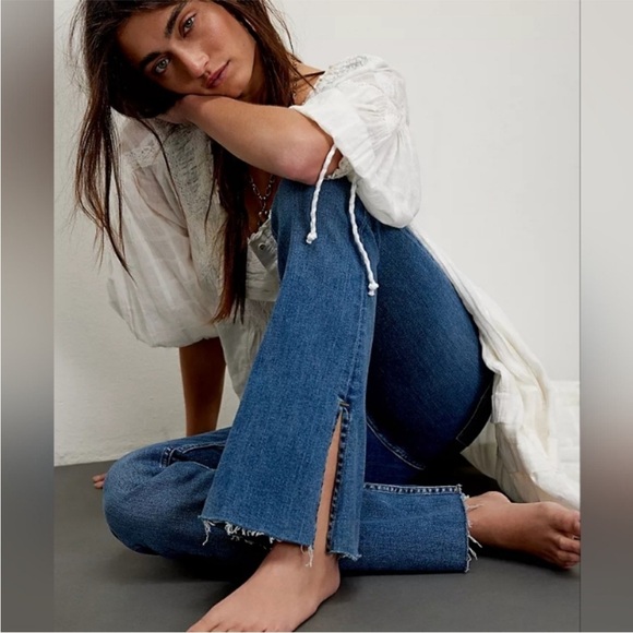 We the Free Level Up Slit Bootcut Jeans in Sunburst Blue - Picture 4 of 13